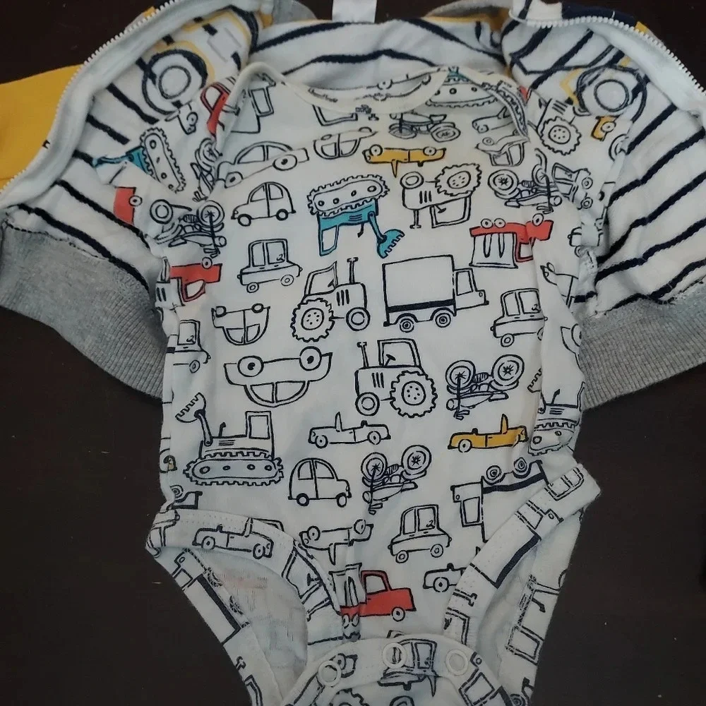 Carter's Baby Boy Dump Truck Hoodie, Printed Bodysuit & Jeggings Set in Size 3M